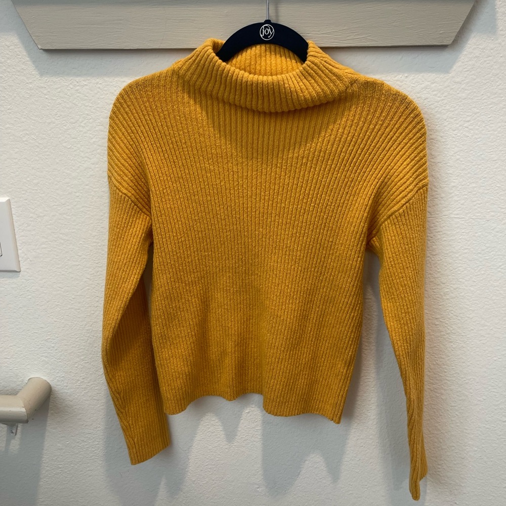 Gold BP sweater size xsmall